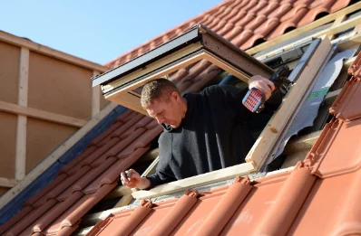 Pose de fenêtres de toit Velux à Sauvelade